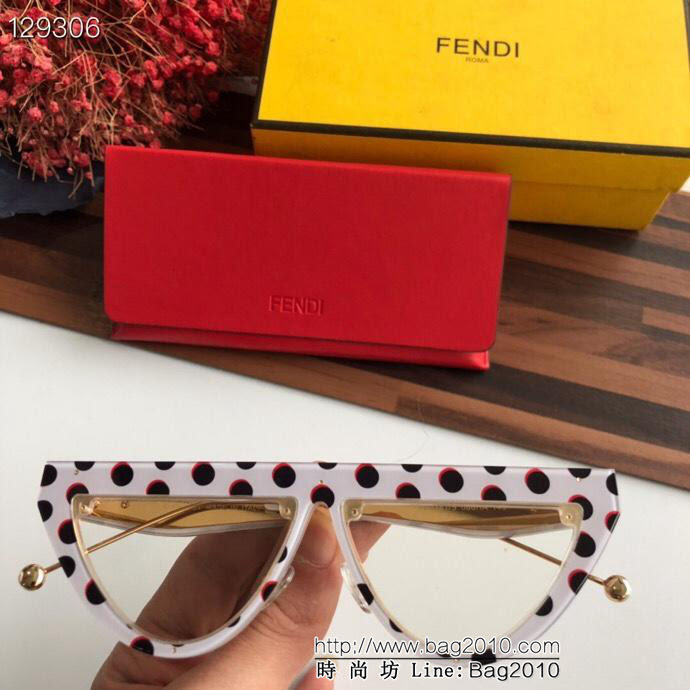 FENDI芬迪 原版 FENDI 走秀款 官網新品 女款太陽鏡 FF0381S  lly1518